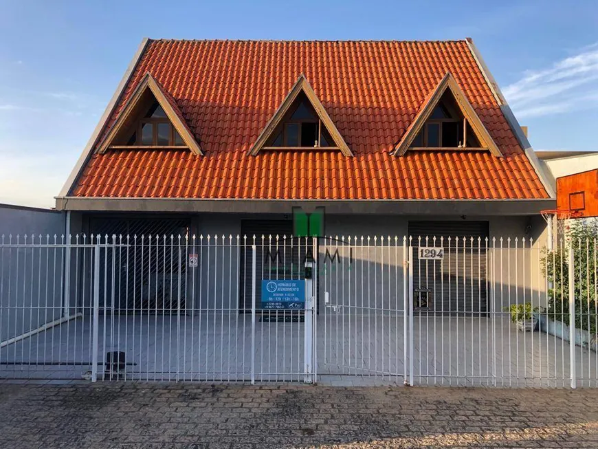 Foto 1 de Casa com 5 Quartos à venda, 450m² em Novo Mundo, Curitiba