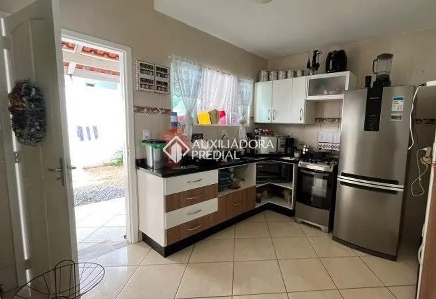 Foto 1 de Casa com 2 Quartos à venda, 103m² em Nova Esperanca, Balneário Camboriú