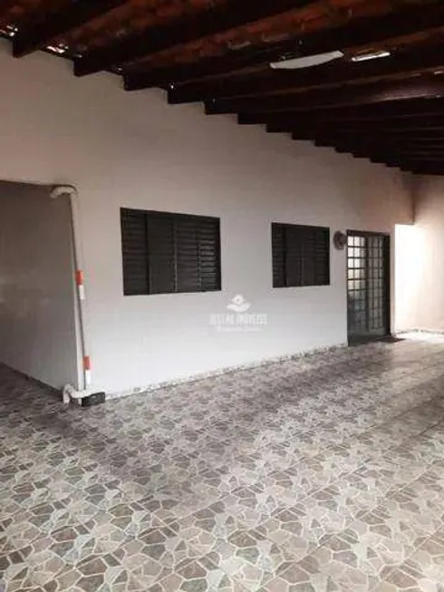 Foto 1 de Casa com 4 Quartos à venda, 240m² em Morumbi, Uberlândia