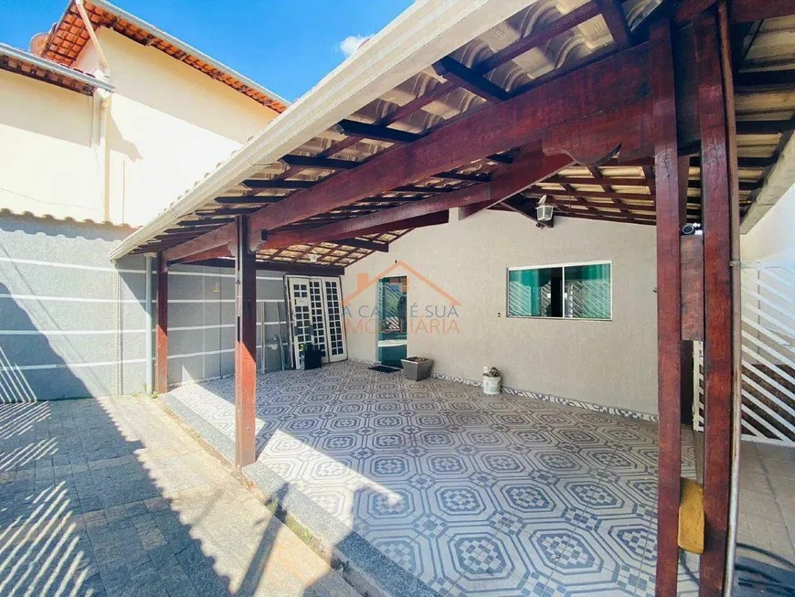 Foto 1 de Casa com 4 Quartos à venda, 187m² em Funcionários, Contagem