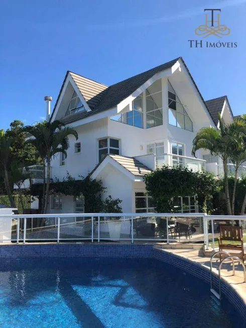 Foto 1 de Casa de Condomínio com 4 Quartos à venda, 170m² em Praia do Estaleiro, Balneário Camboriú