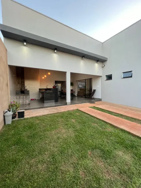 Foto 1 de Casa com 3 Quartos à venda, 176m² em Area Rural de Rio Verde, Rio Verde