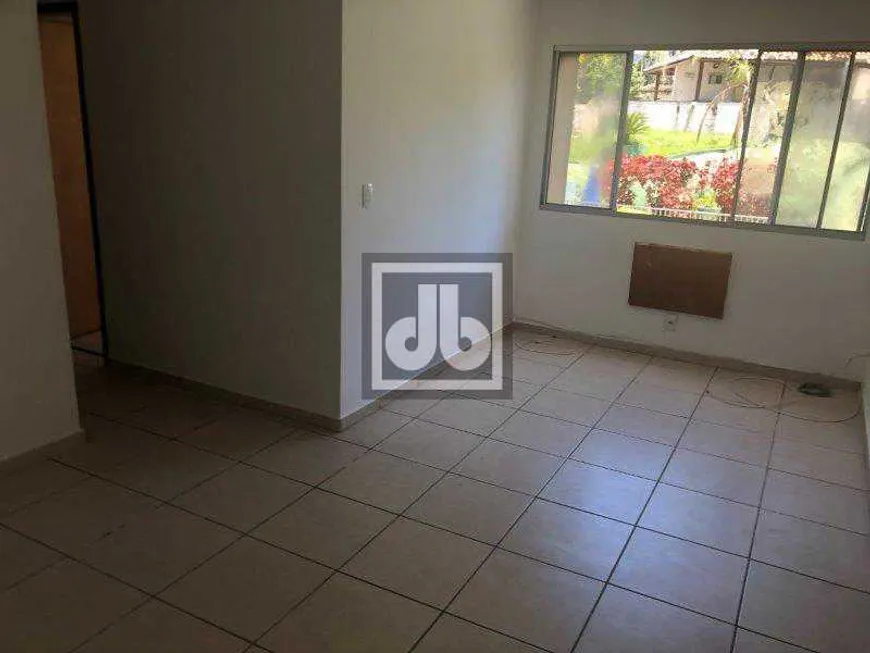 Foto 1 de Apartamento com 3 Quartos à venda, 67m² em Pechincha, Rio de Janeiro