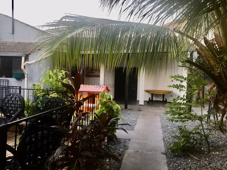 Foto 1 de Casa com 6 Quartos à venda, 650m² em Jardim Califórnia, Cuiabá