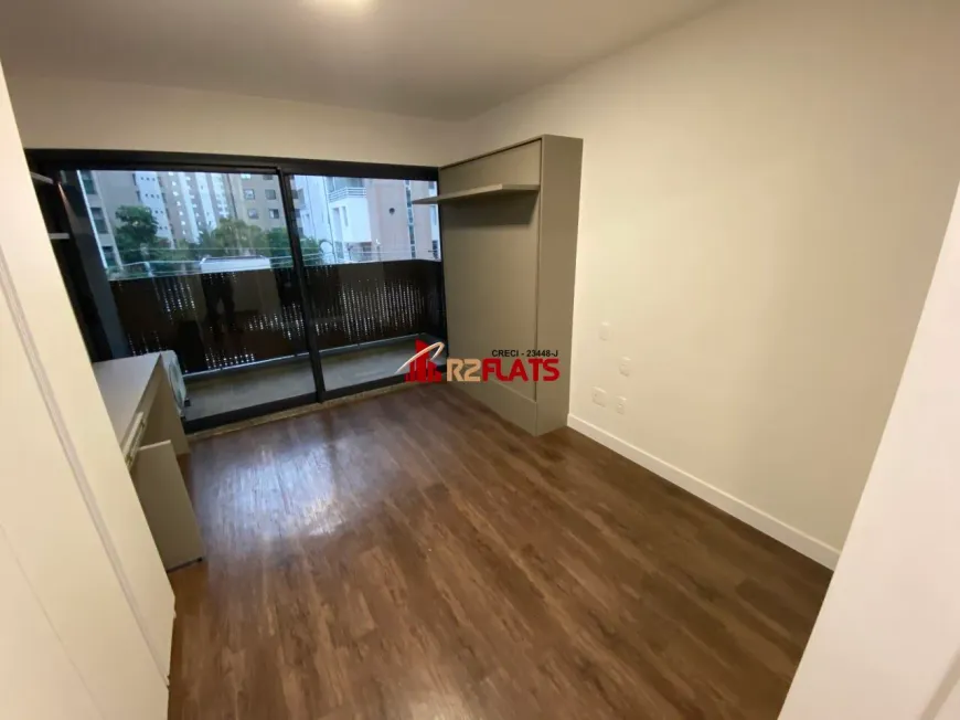 Foto 1 de Apartamento com 1 Quarto para alugar, 26m² em Indianópolis, São Paulo