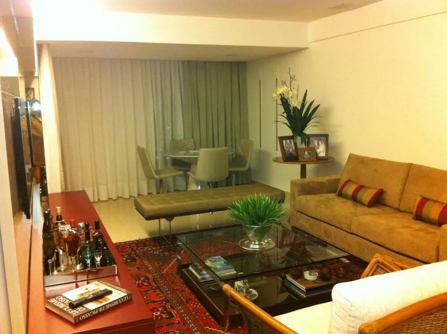 Foto 1 de Apartamento com 4 Quartos à venda, 136m² em Espinheiro, Recife