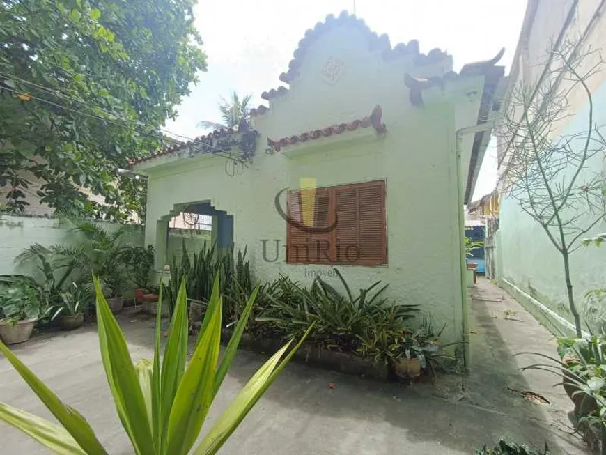 Foto 1 de Casa com 3 Quartos à venda, 100m² em Bangu, Rio de Janeiro