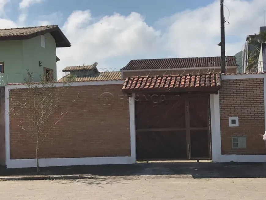 Foto 1 de Casa com 3 Quartos à venda, 250m² em Martim de Sa, Caraguatatuba