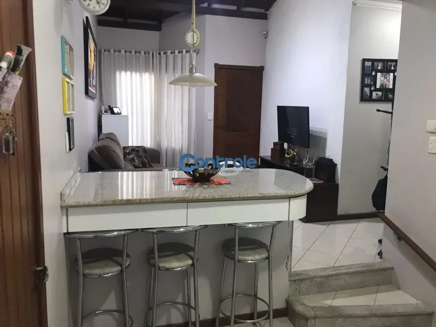 Foto 1 de Casa com 2 Quartos à venda, 80m² em Madri, Palhoça