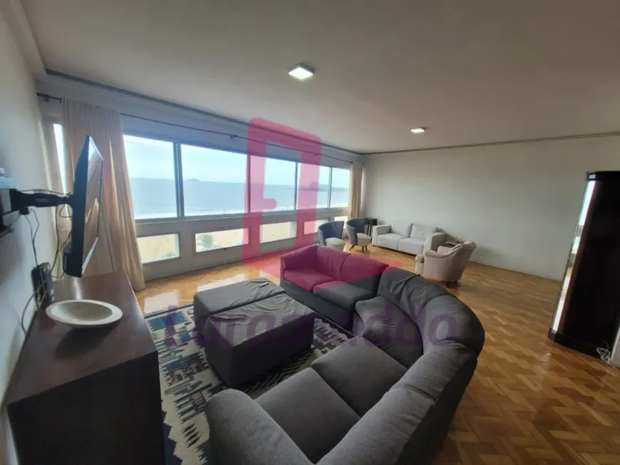 Foto 1 de Apartamento com 4 Quartos para alugar, 220m² em Copacabana, Rio de Janeiro