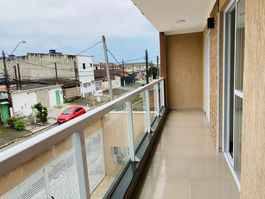 Foto 1 de Casa de Condomínio com 2 Quartos à venda, 52m² em Samambaia, Praia Grande