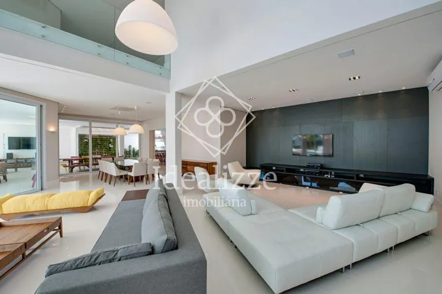 Foto 1 de Casa com 4 Quartos à venda, 500m² em Jardim Belvedere, Volta Redonda