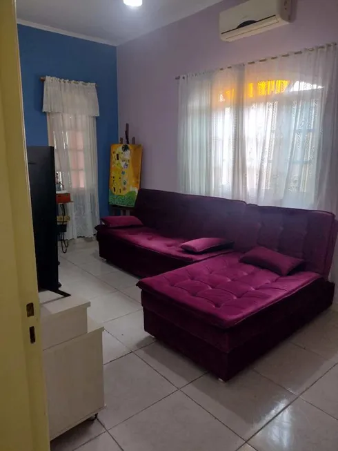 Foto 1 de Casa com 4 Quartos à venda, 145m² em Vila Guilhermina, Praia Grande