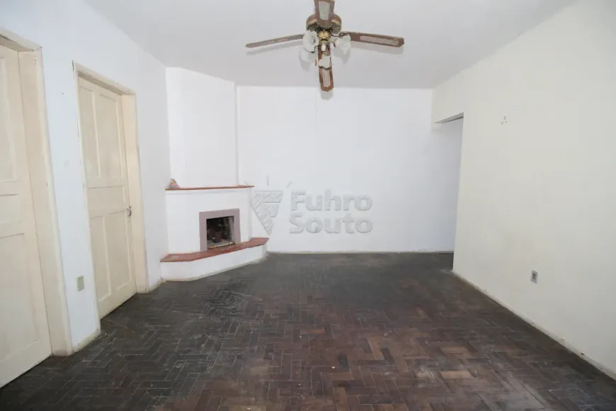 Foto 1 de Apartamento com 3 Quartos para alugar, 91m² em Centro, Pelotas