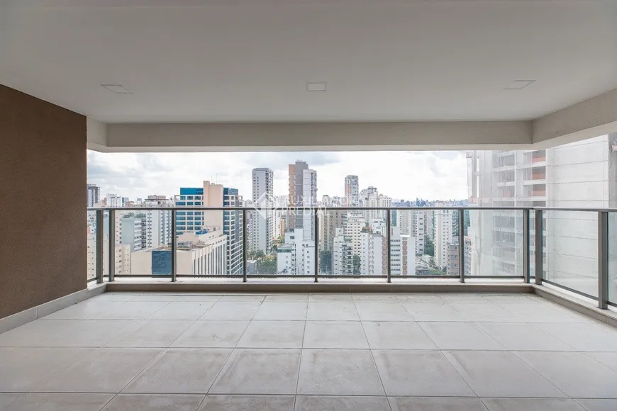 Foto 1 de Apartamento com 3 Quartos à venda, 157m² em Indianópolis, São Paulo
