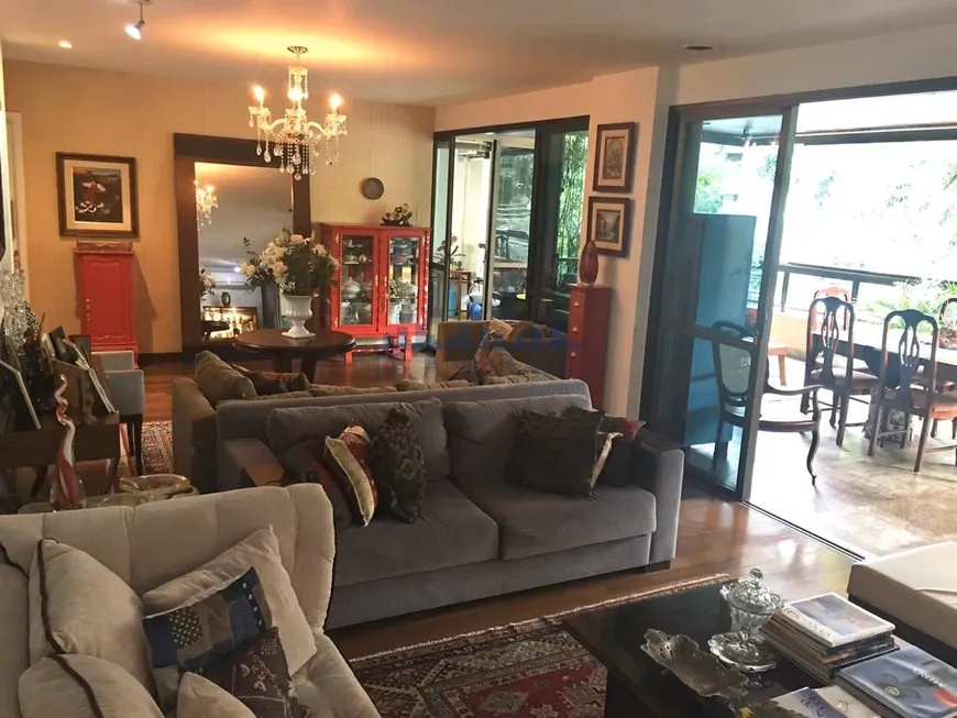 Foto 1 de Apartamento com 5 Quartos à venda, 261m² em Barra da Tijuca, Rio de Janeiro