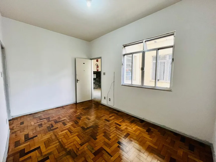 Foto 1 de Apartamento com 3 Quartos à venda, 63m² em Centro, Juiz de Fora