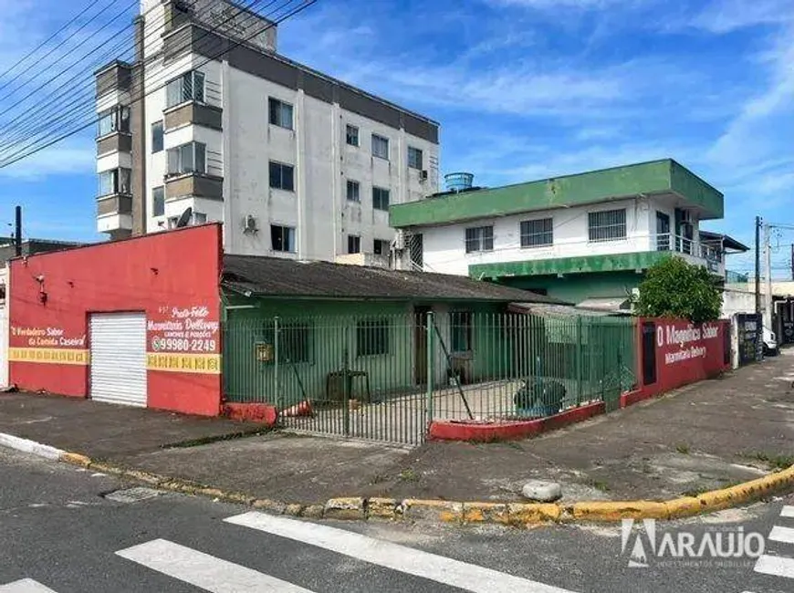 Foto 1 de Lote/Terreno à venda, 375m² em São Vicente, Itajaí