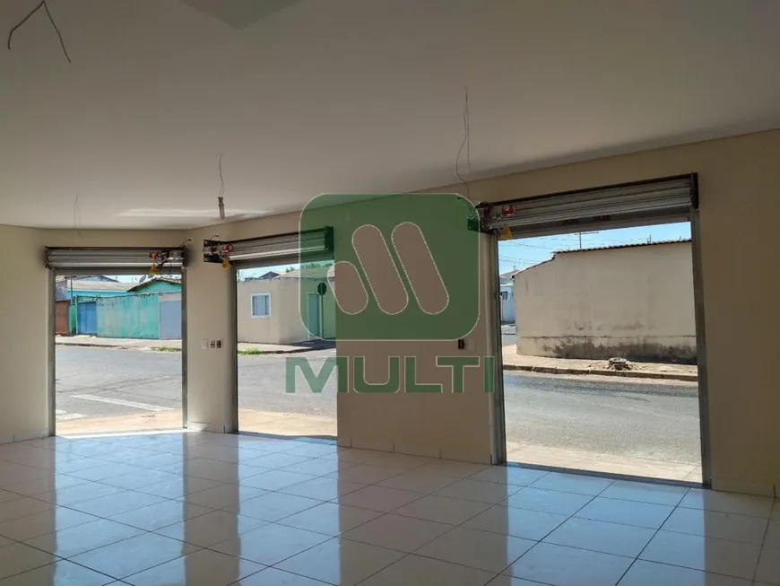 Foto 1 de Ponto Comercial com 2 Quartos à venda, 64m² em Marta Helena, Uberlândia