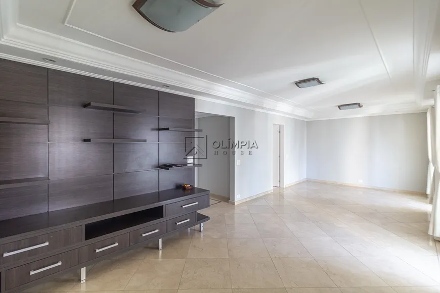 Foto 1 de Apartamento com 3 Quartos para alugar, 138m² em Vila Olímpia, São Paulo