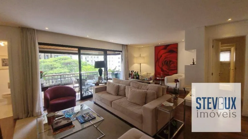 Foto 1 de Apartamento com 3 Quartos à venda, 140m² em Moema, São Paulo