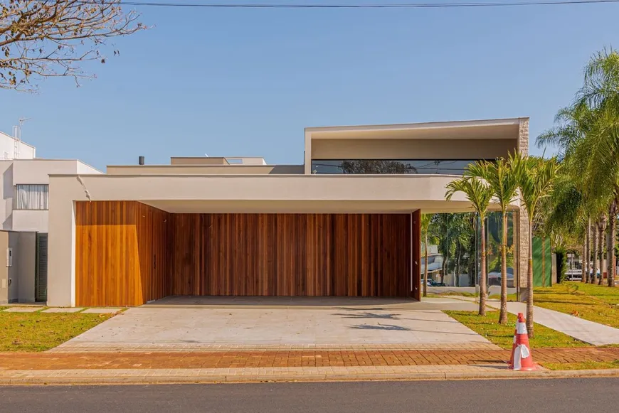 Foto 1 de Casa de Condomínio com 3 Quartos à venda, 280m² em Vivendas Do Arvoredo, Londrina