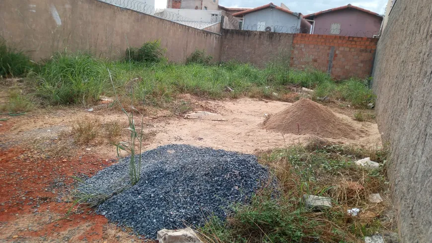 Foto 1 de Lote/Terreno à venda, 200m² em Centro, Montes Claros