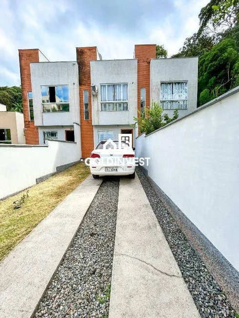 Foto 1 de Casa com 2 Quartos à venda, 66m² em Azambuja, Brusque