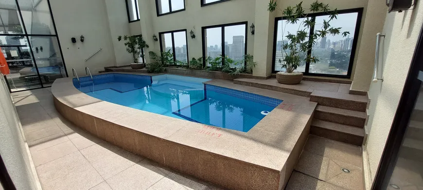 Foto 1 de Flat com 1 Quarto à venda, 60m² em Jardim Europa, São Paulo