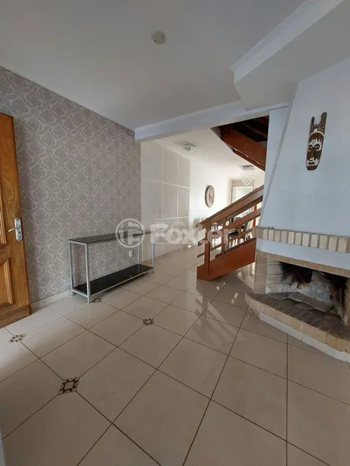 Foto 1 de Casa com 3 Quartos à venda, 225m² em Jardim Itú Sabará, Porto Alegre