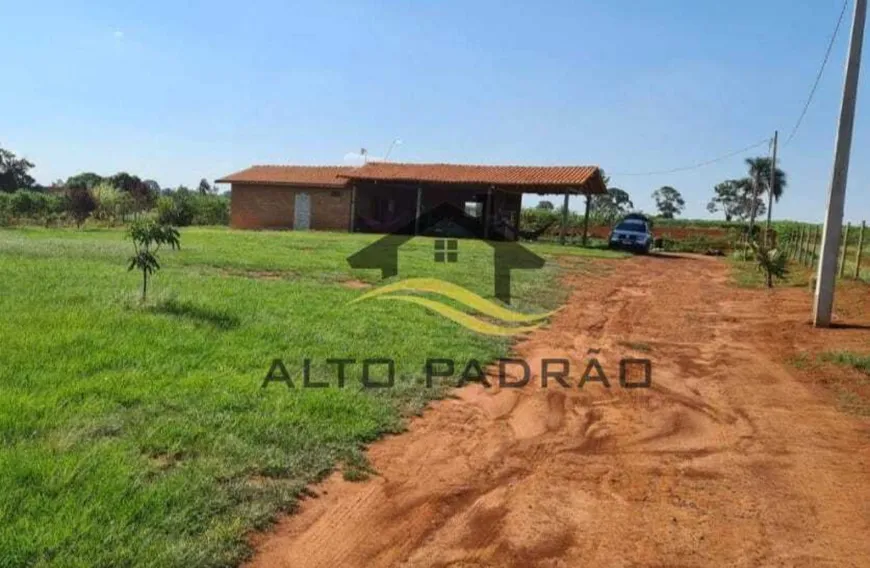 Foto 1 de Fazenda/Sítio com 2 Quartos à venda, 220m² em Area Rural de Artur Nogueira, Artur Nogueira