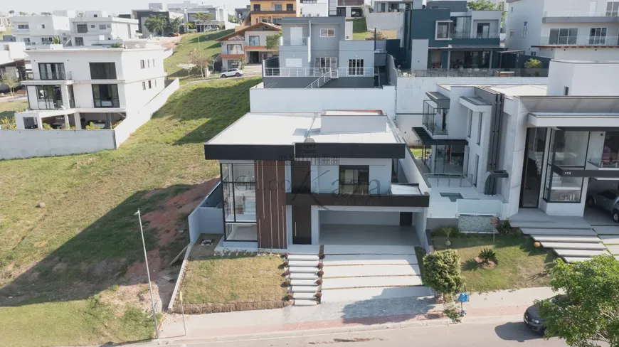 Foto 1 de Casa de Condomínio com 5 Quartos à venda, 321m² em Urbanova, São José dos Campos