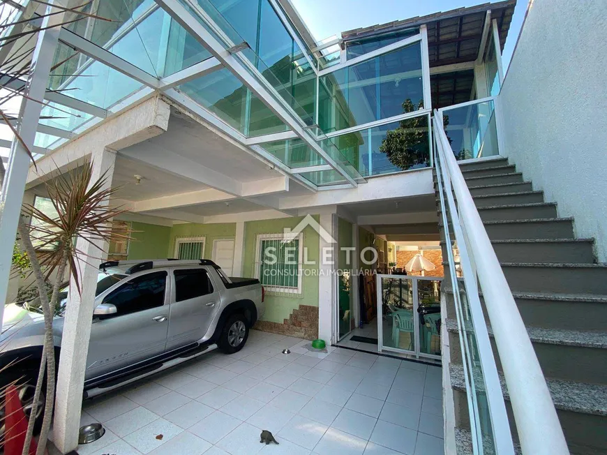 Foto 1 de Casa com 4 Quartos à venda, 115m² em Piratininga, Niterói