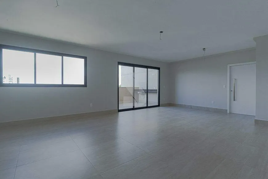 Foto 1 de Apartamento com 4 Quartos à venda, 180m² em Centro, Contagem