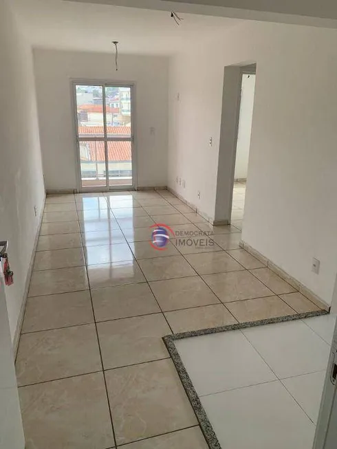 Foto 1 de Apartamento com 2 Quartos à venda, 58m² em Vila Curuçá, Santo André