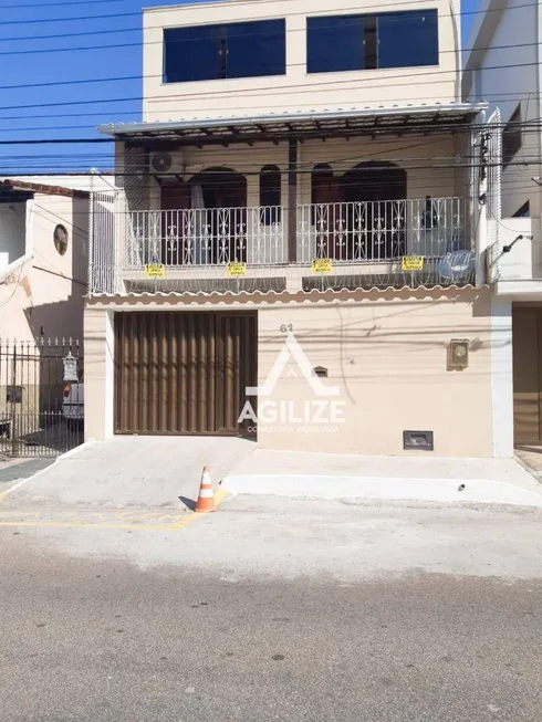 Foto 1 de Casa com 3 Quartos à venda, 198m² em Centro, Macaé