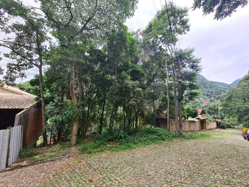 Foto 1 de Lote/Terreno à venda, 452m² em Retiro, Petrópolis