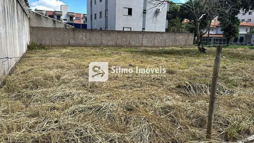 Foto 1 de Lote/Terreno à venda, 600m² em Santa Mônica, Uberlândia