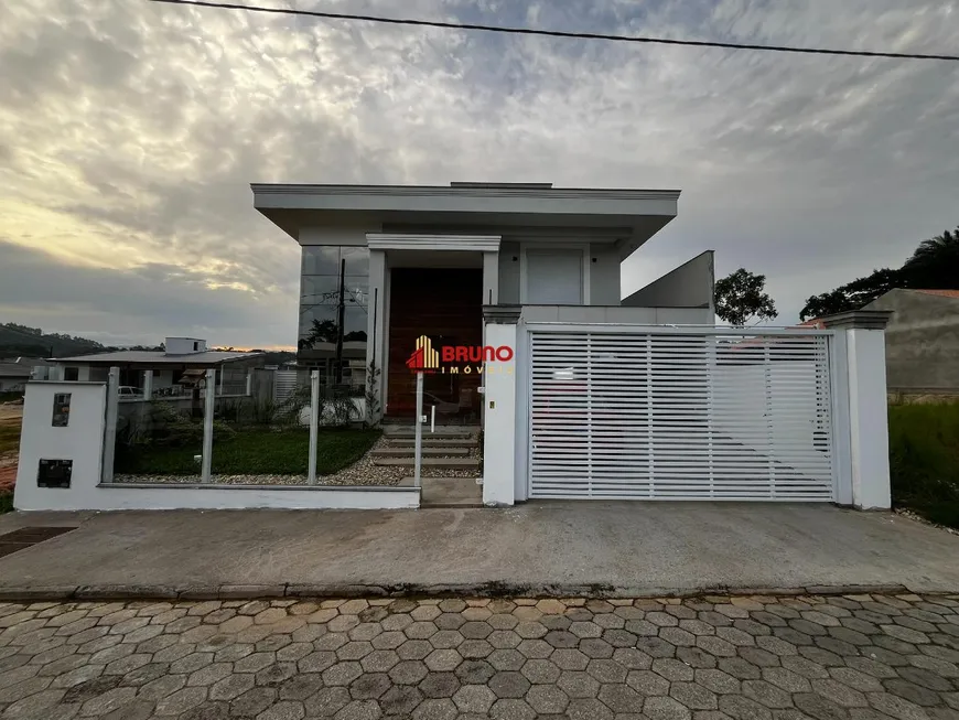 Foto 1 de Casa com 2 Quartos à venda, 250m² em Centro, Antônio Carlos