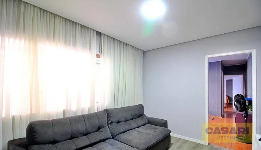 Foto 1 de Casa com 3 Quartos à venda, 200m² em Jardim do Estadio, Santo André
