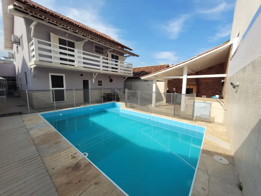 Foto 1 de Casa com 6 Quartos à venda, 218m² em Piratininga, Niterói