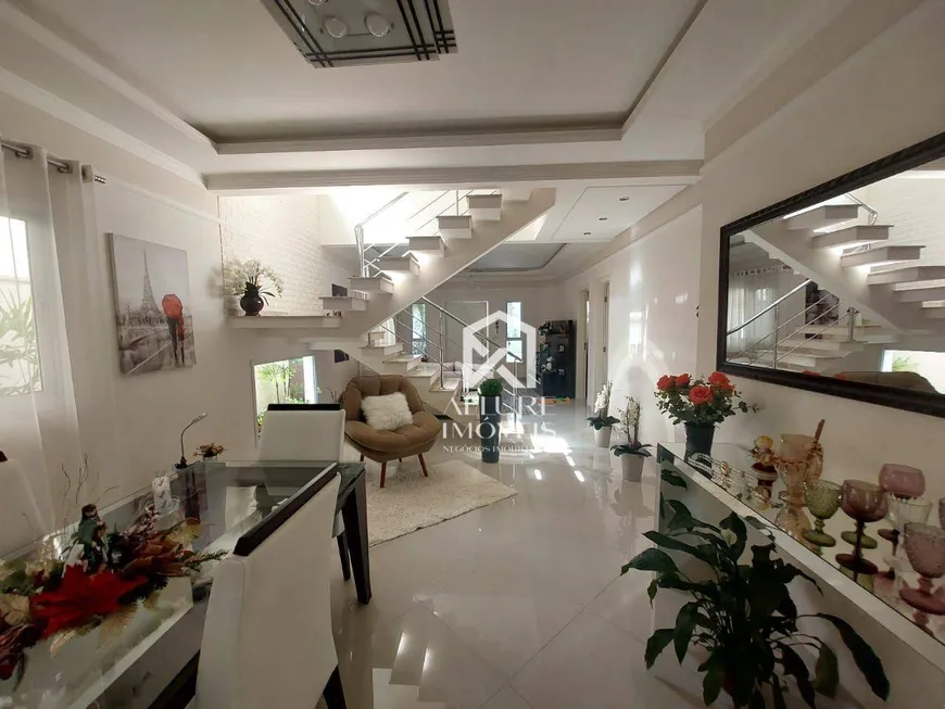Foto 1 de Casa de Condomínio com 4 Quartos à venda, 232m² em Urbanova, São José dos Campos