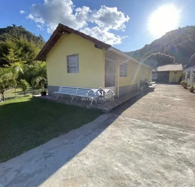 Foto 1 de Fazenda/Sítio com 3 Quartos à venda, 320m² em Serra do Capim, São José do Vale do Rio Preto