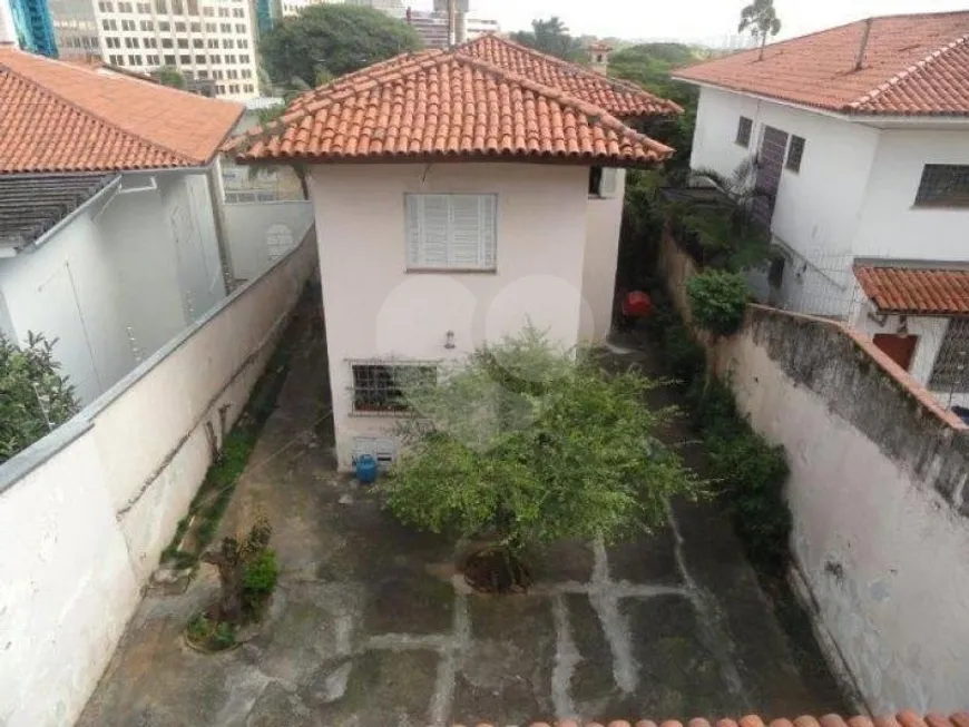 Foto 1 de Sobrado com 4 Quartos para venda ou aluguel, 320m² em Vila Madalena, São Paulo