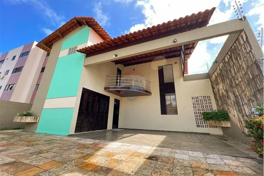 Foto 1 de Casa com 5 Quartos à venda, 294m² em Bancários, João Pessoa