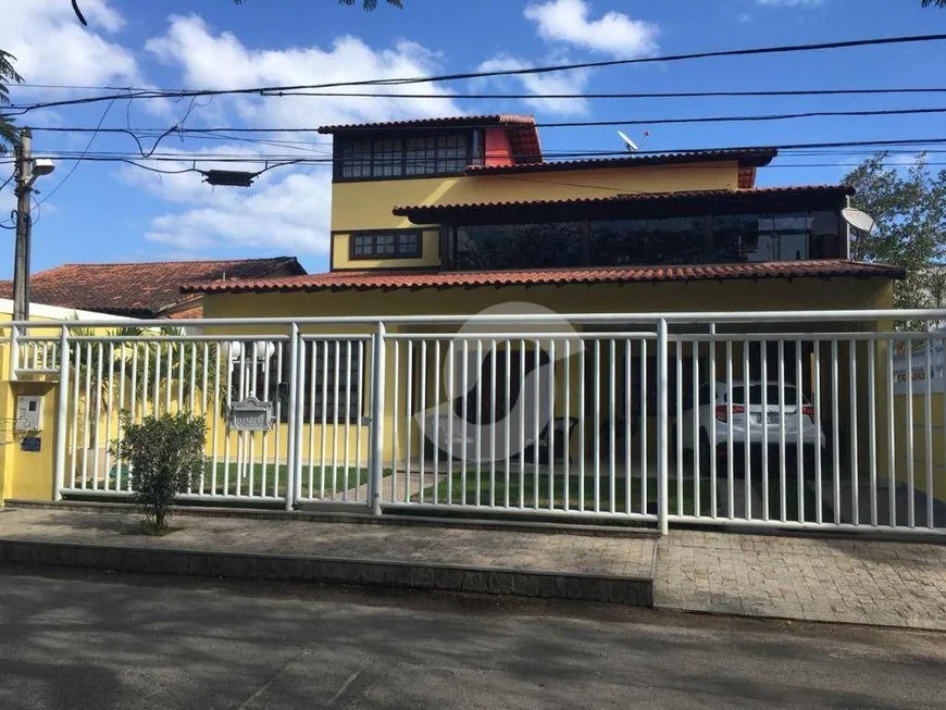 Foto 1 de Casa com 5 Quartos à venda, 200m² em Itaipu, Niterói