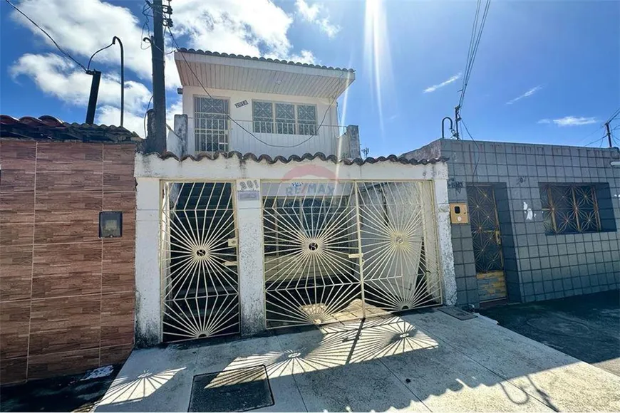 Foto 1 de Casa com 4 Quartos à venda, 199m² em Pajuçara, Maceió