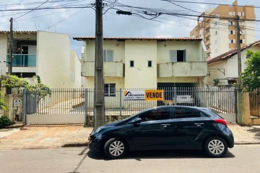 Foto 1 de Casa com 3 Quartos à venda, 220m² em Vitoria, Londrina