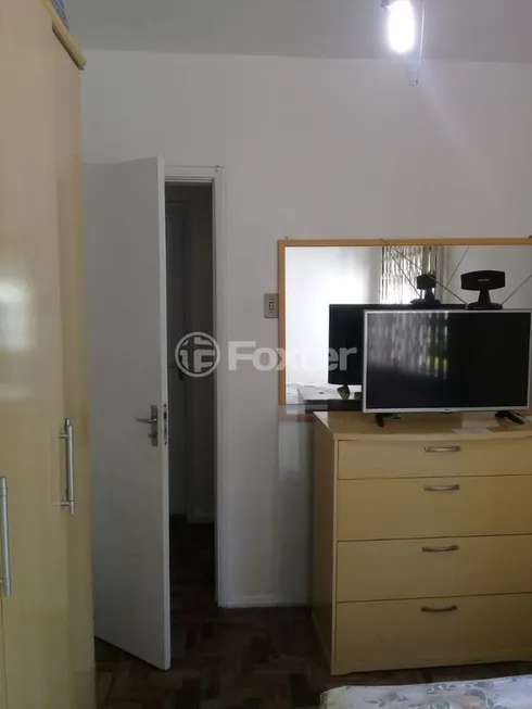 Foto 1 de Apartamento com 3 Quartos à venda, 60m² em Santo Antônio, Porto Alegre