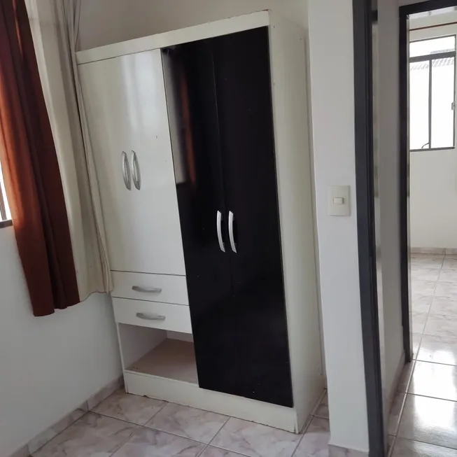 Foto 1 de Apartamento com 2 Quartos à venda, 48m² em Parque Jamaica, Londrina